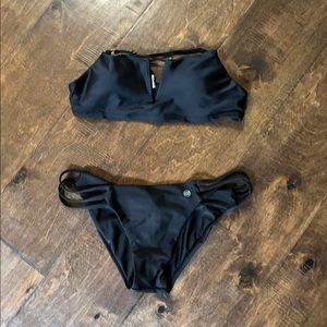 SALTY HONEY | BLACK AUTHORITY BIKINI in TEASED | SIZE MED | SCRUNCH BUTT  | NWT